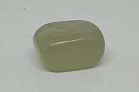 Jade vert de Chine pierre roulée magnétisée